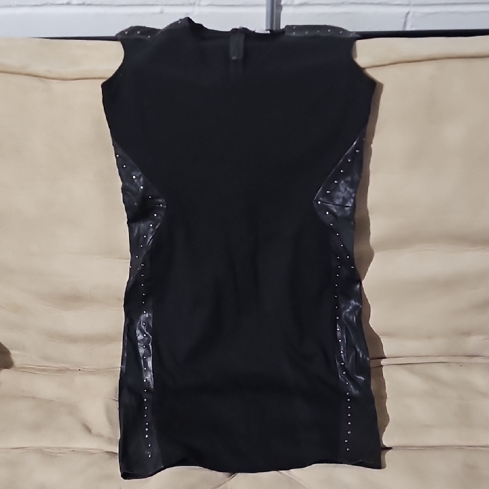 VENUS Black Bodycon Mini Dress Crew Neck Sleeveless W/leather & Studs